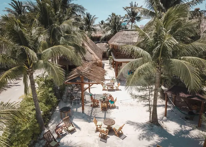 Casa Iguana Holbox - Beachfront Hotel